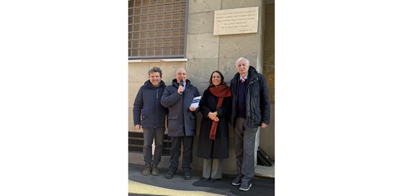 TARGA e QUADERNO dell’Ordine dei Giornalisti Emilia-Romagna per ricordare Giovanni Spadolini nel centenario della nascita e i tredici anni della sua direzione al Resto del Carlino